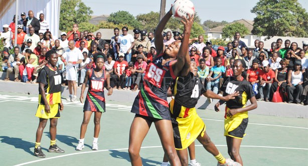 Thunder started terrorizing Diamonds at will with shooters Sherratie Kaiche and Chikumbutso Banda giving defenders Carol Mtukule-Ngwira and Towera Vinkhumbo- Nyirenda a torrid time.